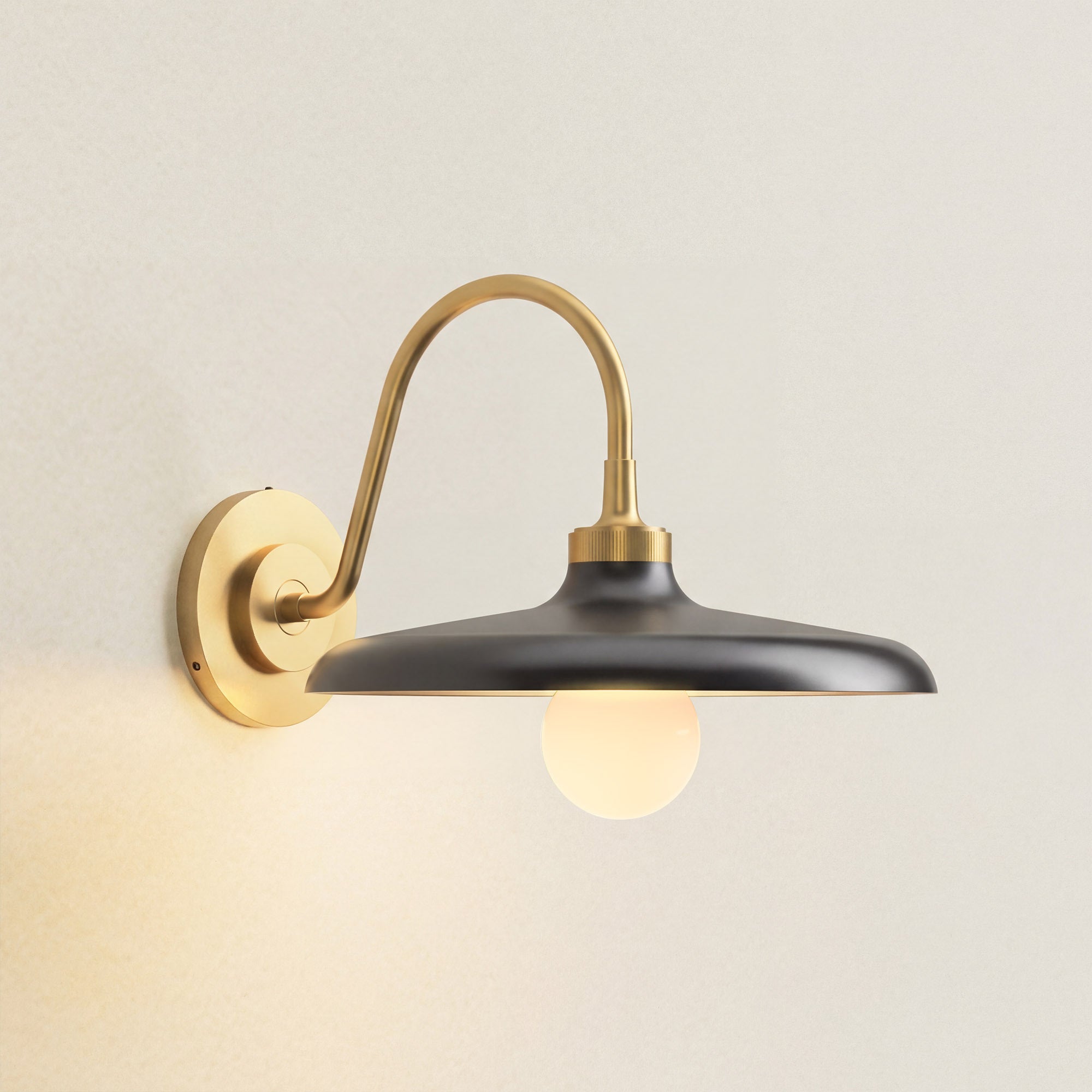 Rowabi Arcoris Metal Sconce