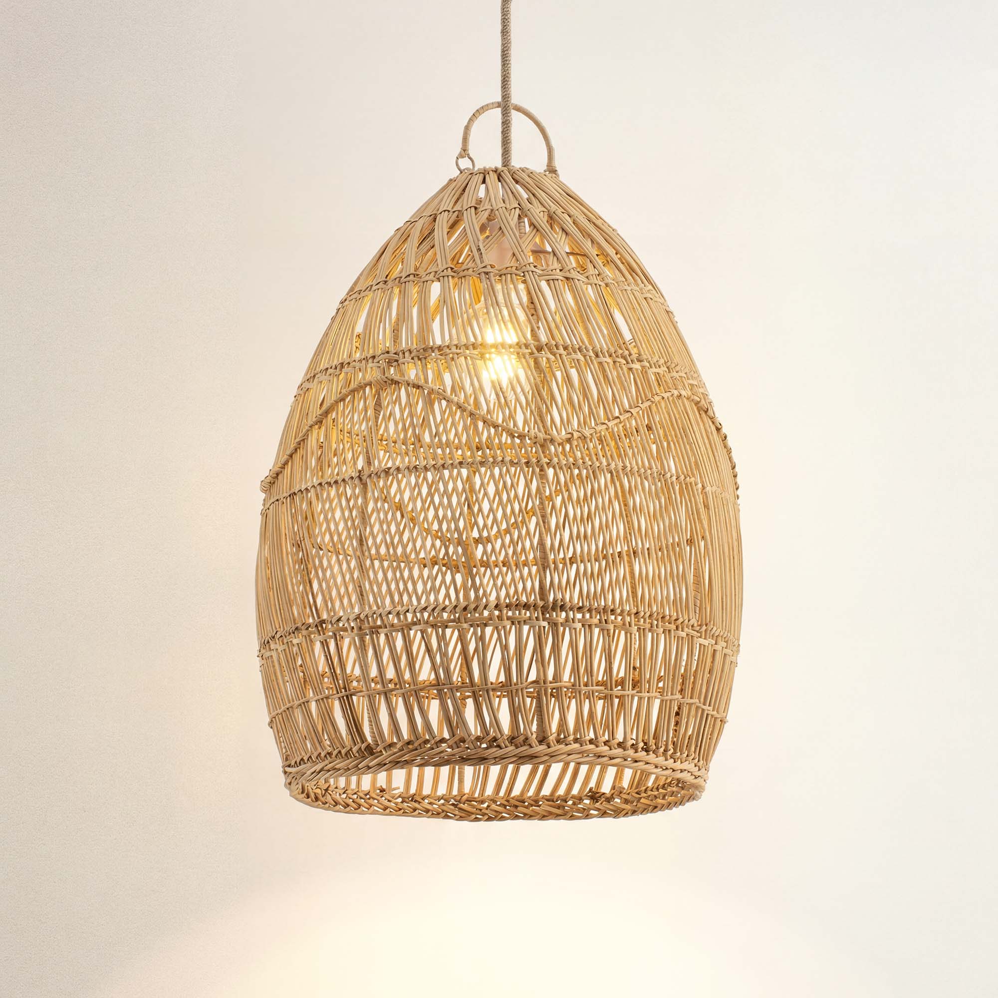 cover perio rattan pendant light with wicker design, on