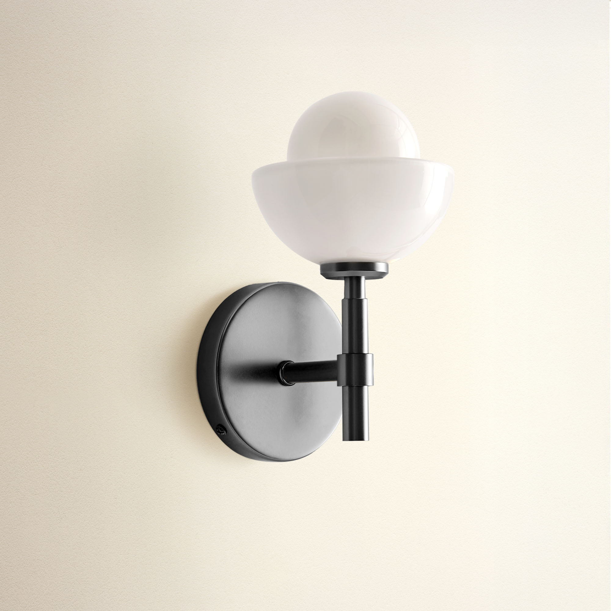 Lily Pod Single Black Armed Sconce