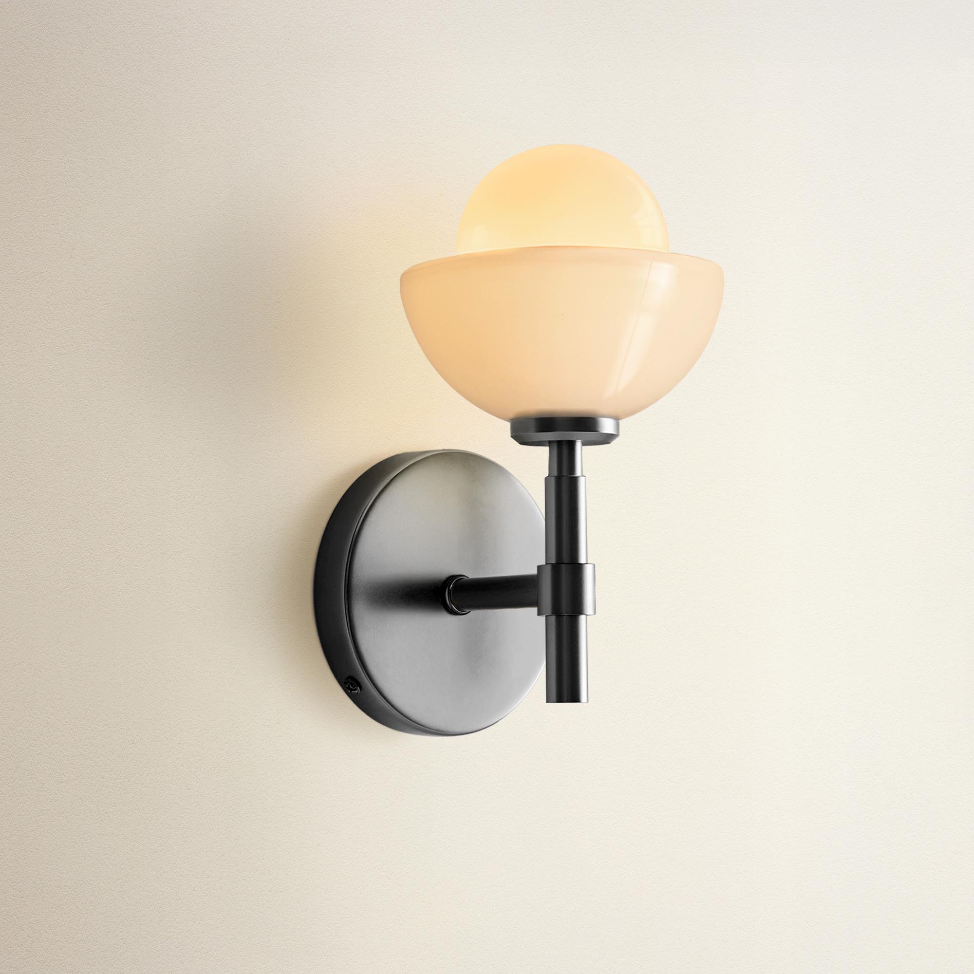Lily Pod Single Black Armed Sconce