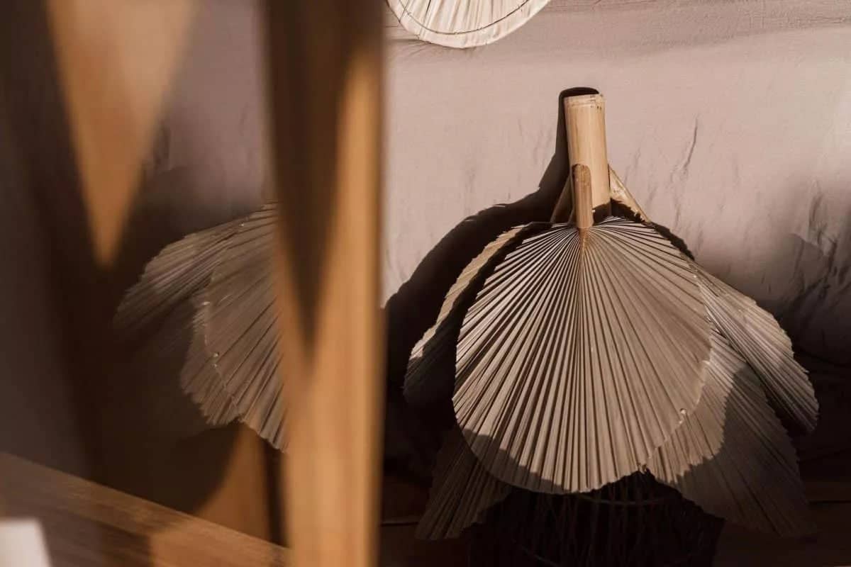 Hinaki Dated Palm Leaves Pendant Light - Rowabi