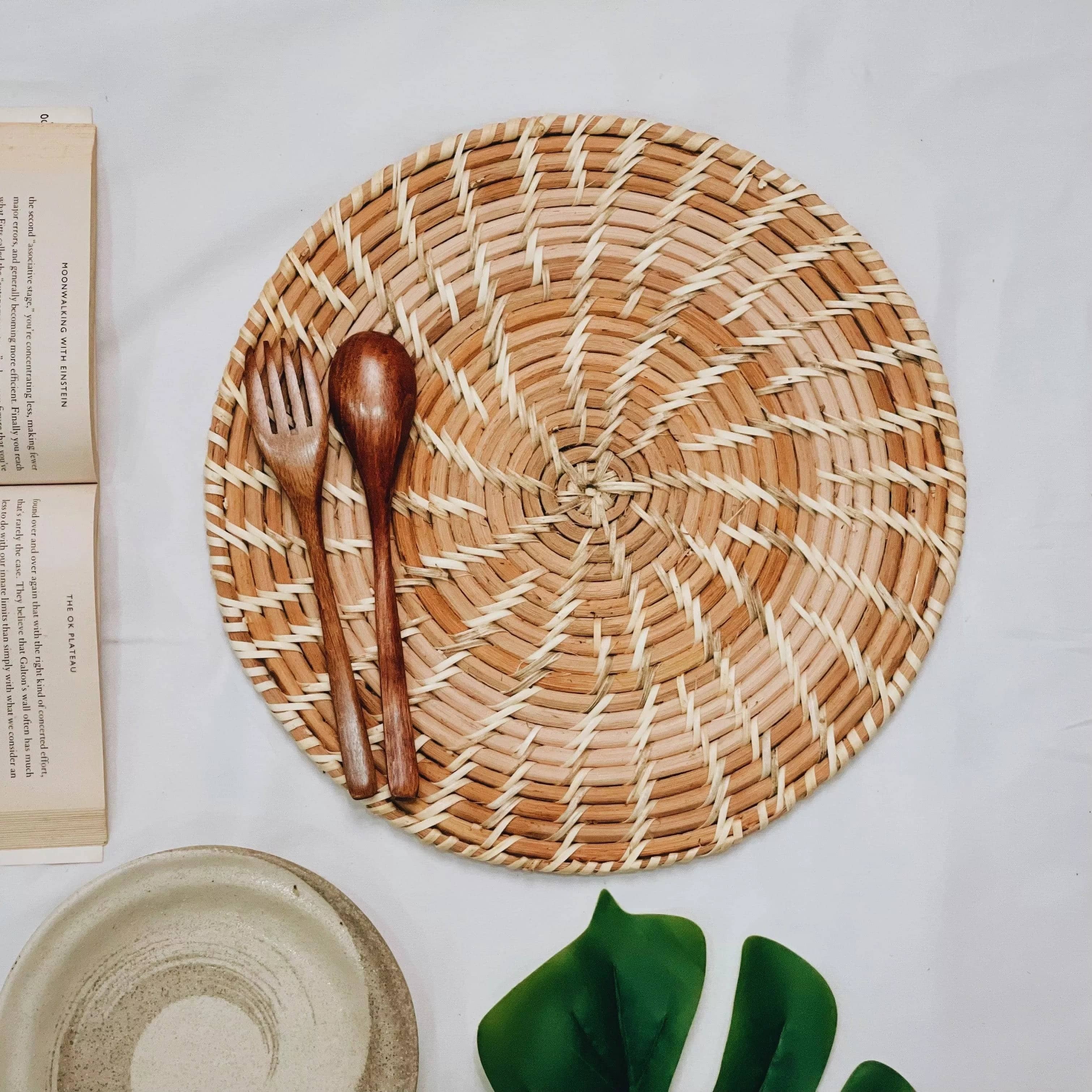 Tata Round Rattan Placemat - Rowabi