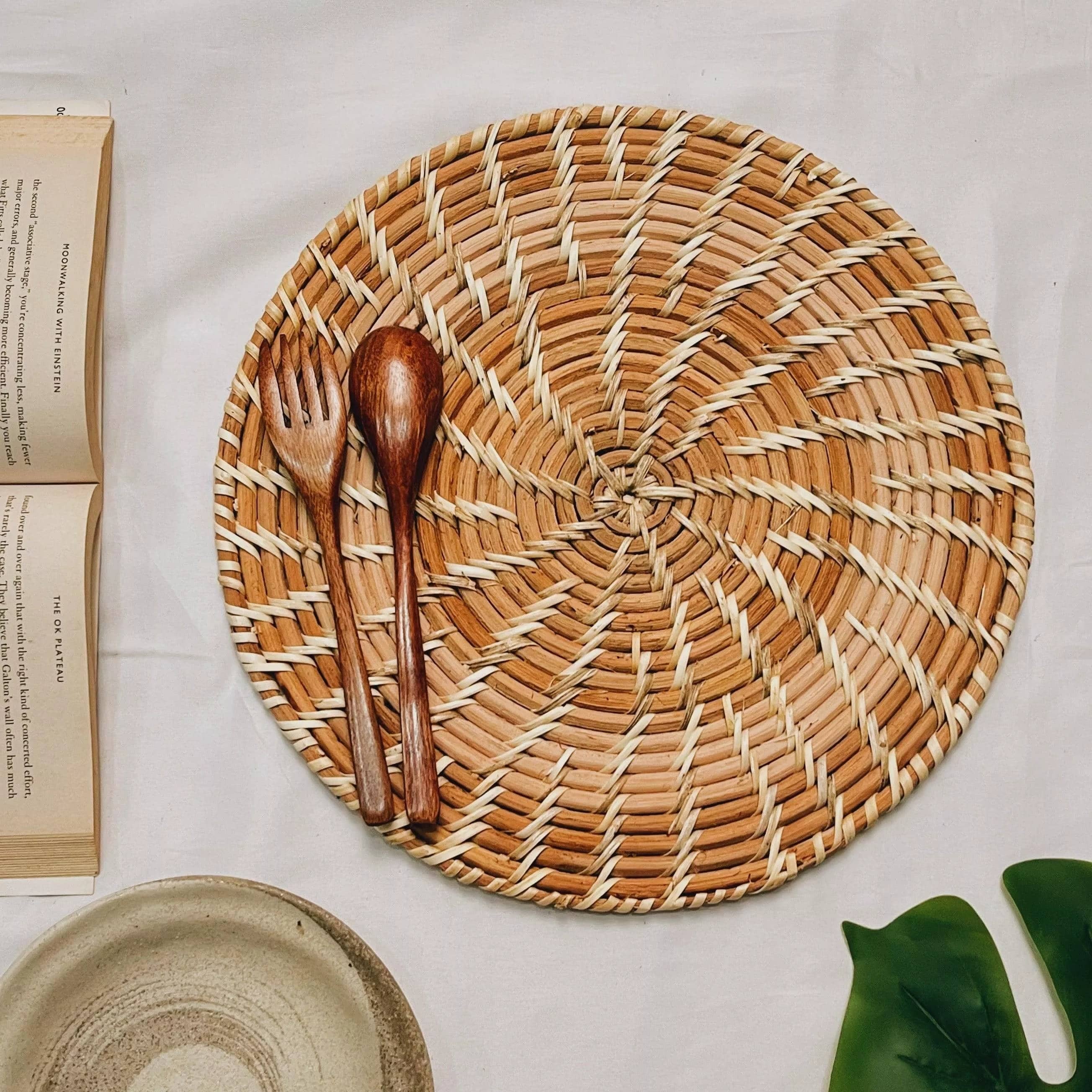 Tata Round Rattan Placemat - Rowabi