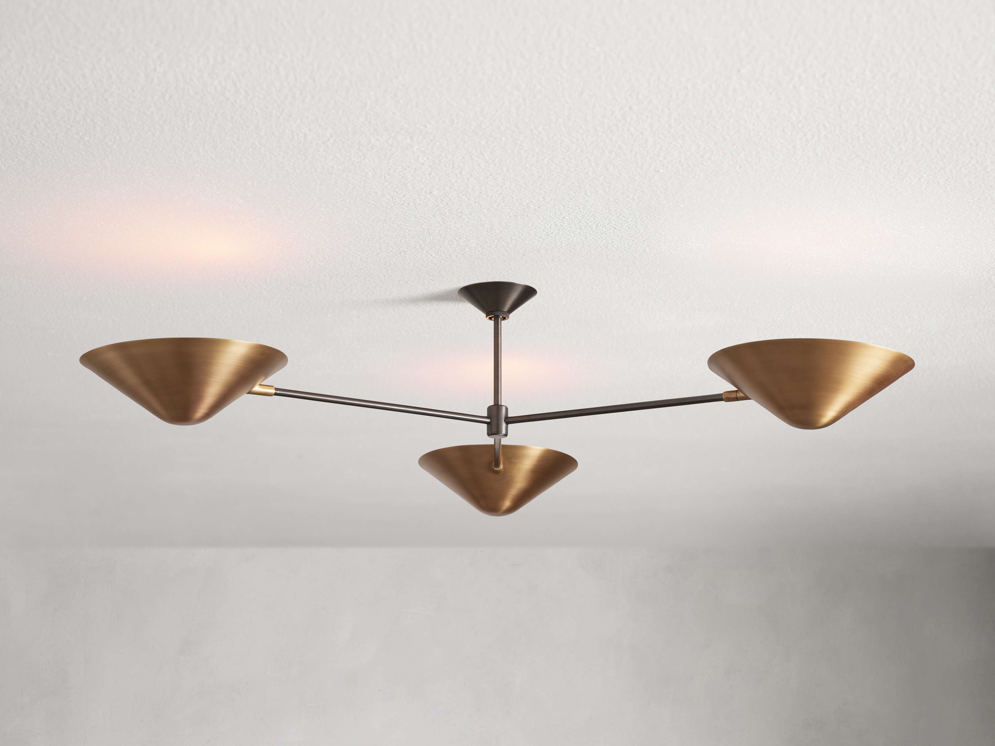 Lyrica Flush Mount