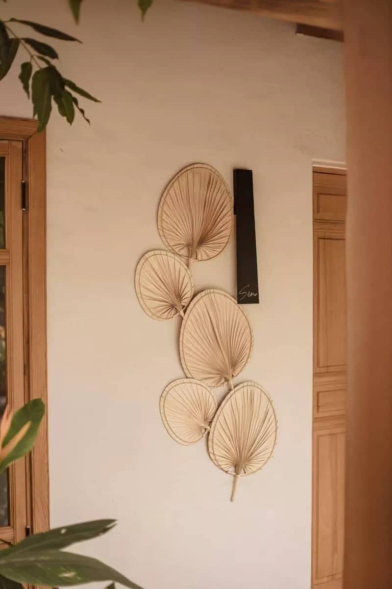 Sierra Dated Palm Leave Décor - Rowabi